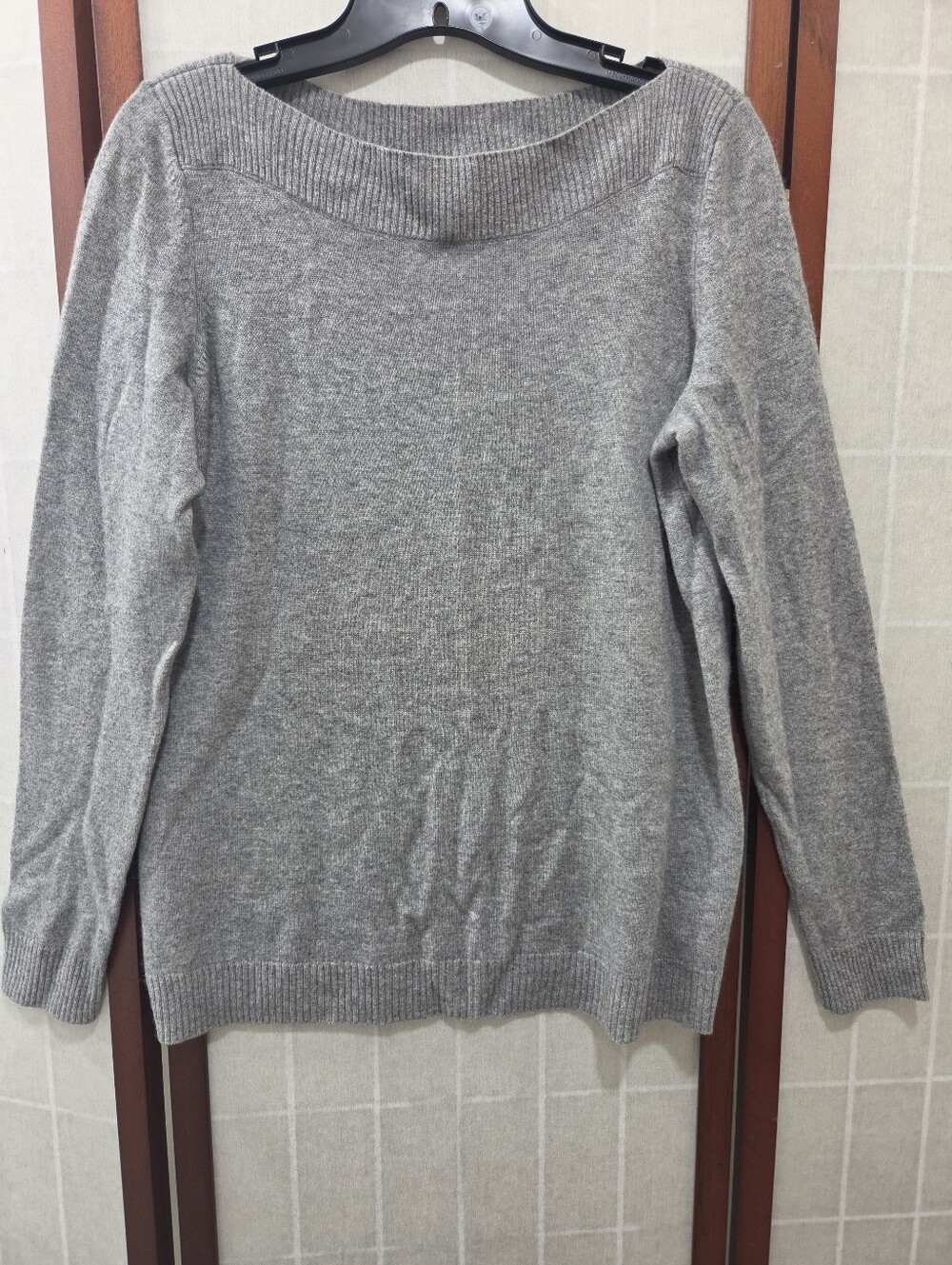 Talbots 100% Cashmere Boatneck Sweater Gray Minimalist Cozy Soft Classic Size X